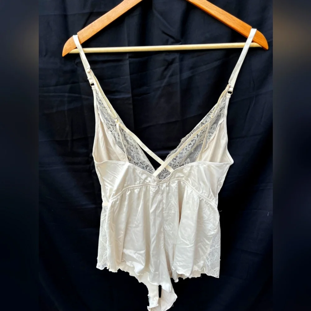 Primark off white satin lace bodysuit - Picture 2 of 8